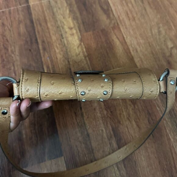 Guess Tan Leather Women's Bag - Picture 4 of 6